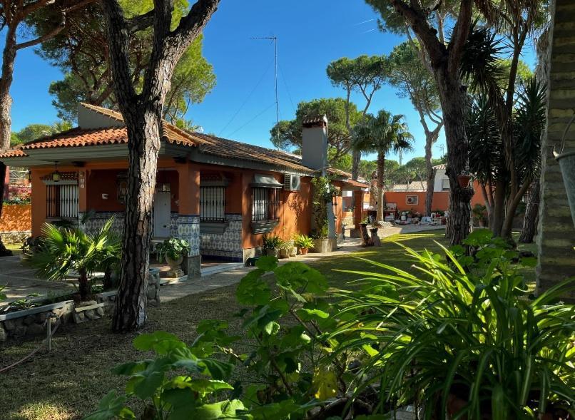 Chalet Los Pinos Con Piscina Privada Ново Санкти Петри Екстериор снимка